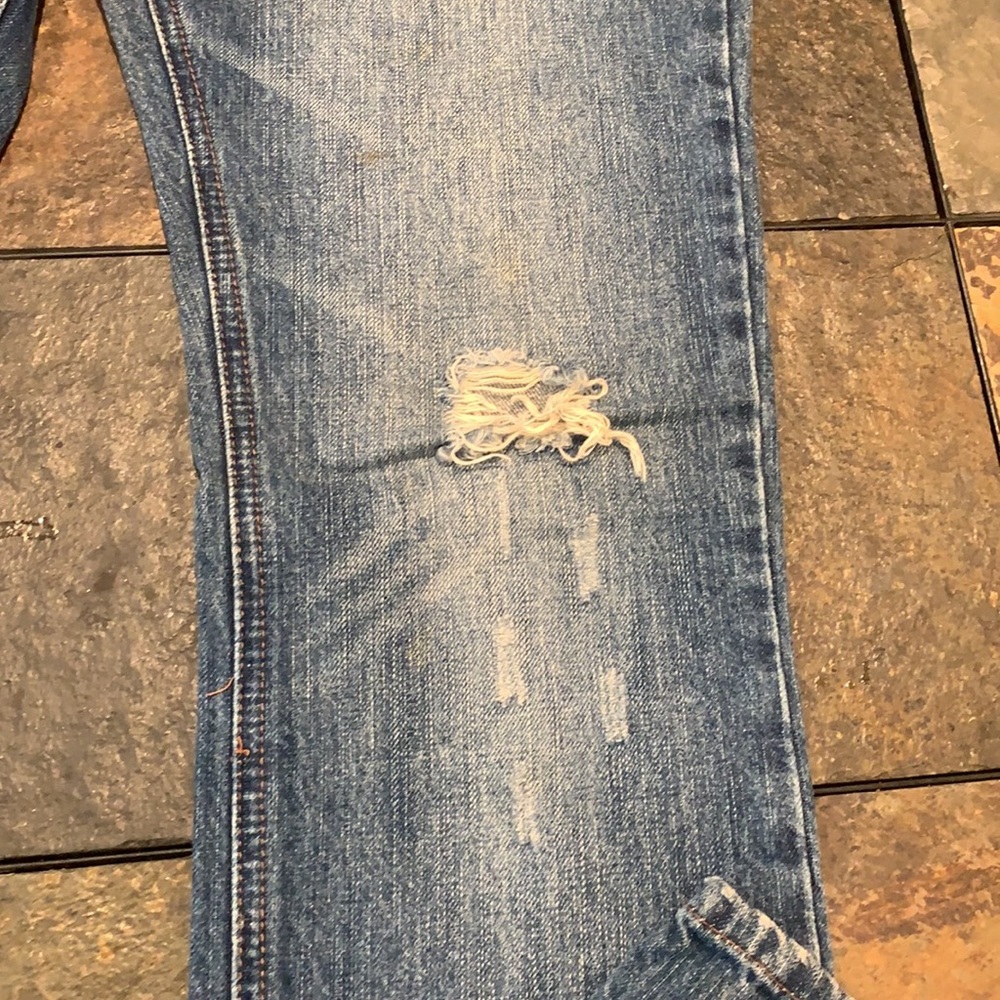 Distressed Jeans - Picture 2 of 7